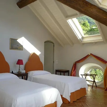 Sleeps 26 With Pool Air Con And Wifi Villa