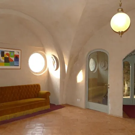 Villa Sleeps 26 With Pool Air Con And Wifi Blevio